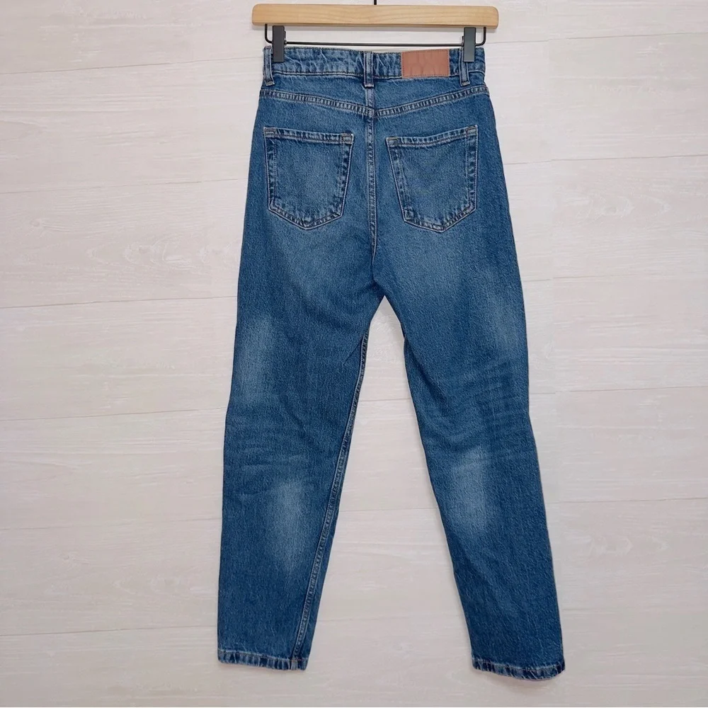Zara Women's Medium Wash Blue Straight Leg Jeans with Classic Indigo Finish 2